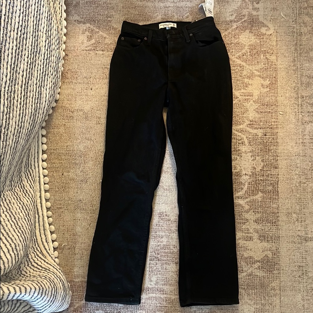 Abercrombie 90s Straight Ultra High Rise Curve Love